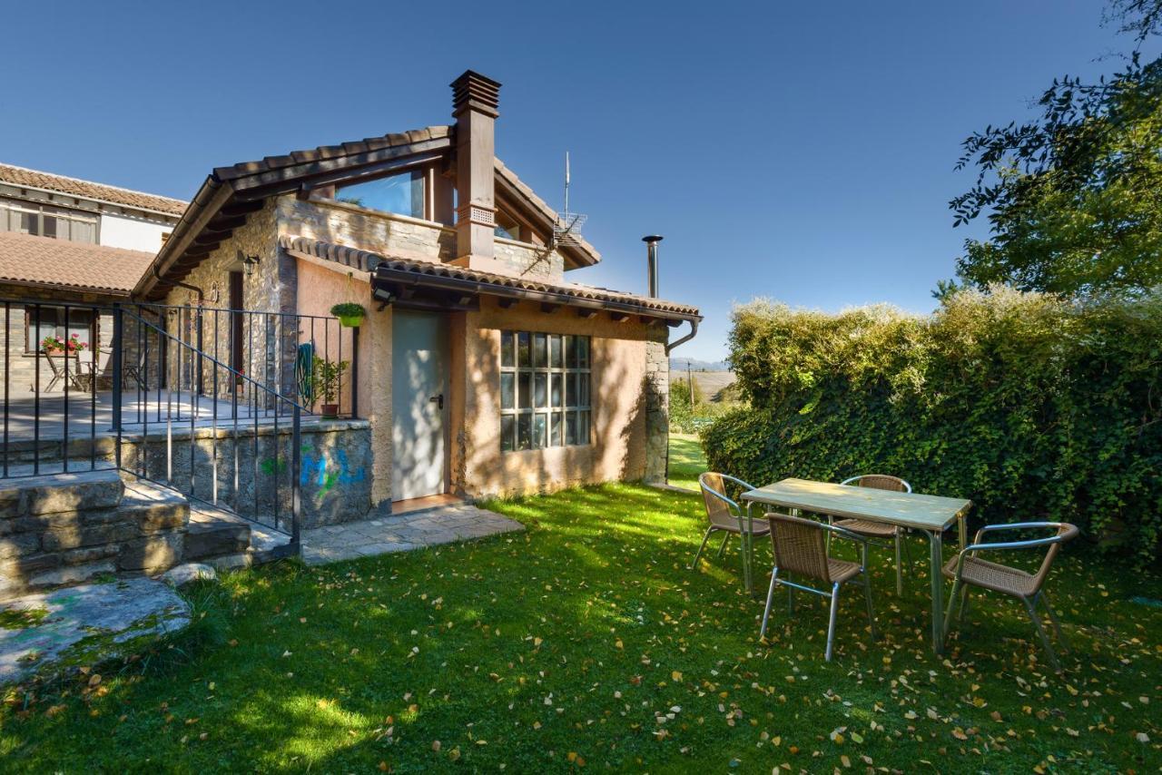 O Zierzo Villa Jaca Bagian luar foto