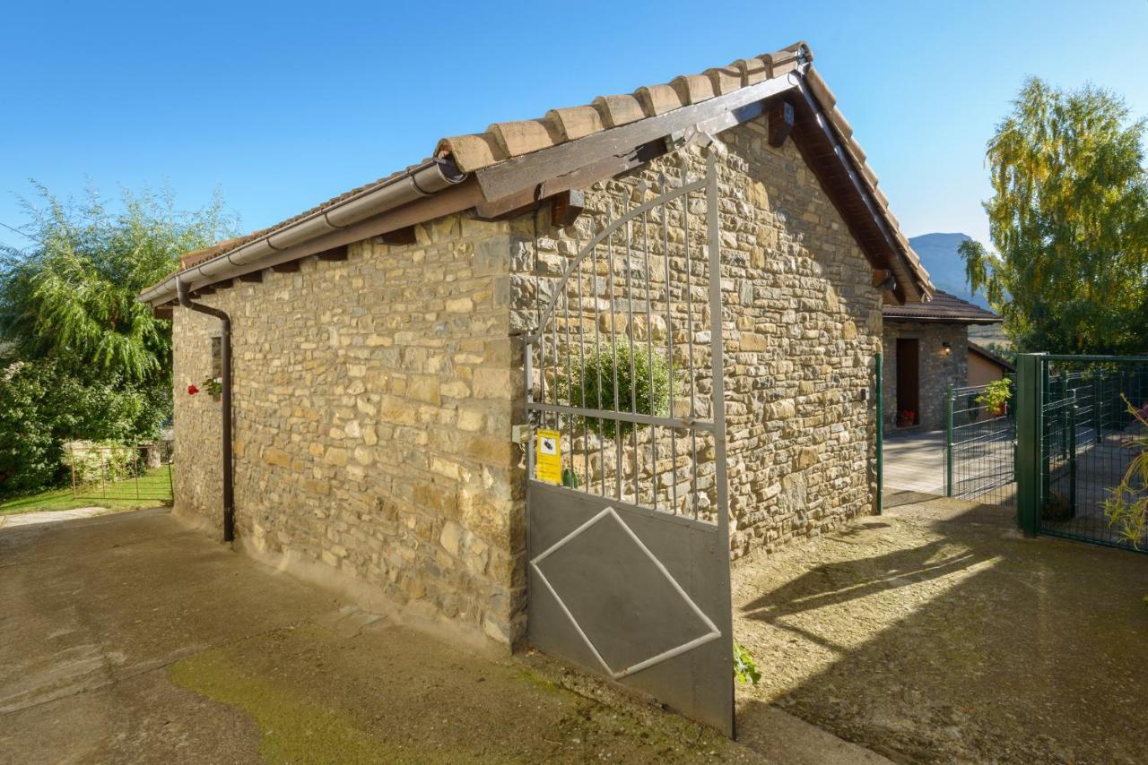 O Zierzo Villa Jaca Bagian luar foto