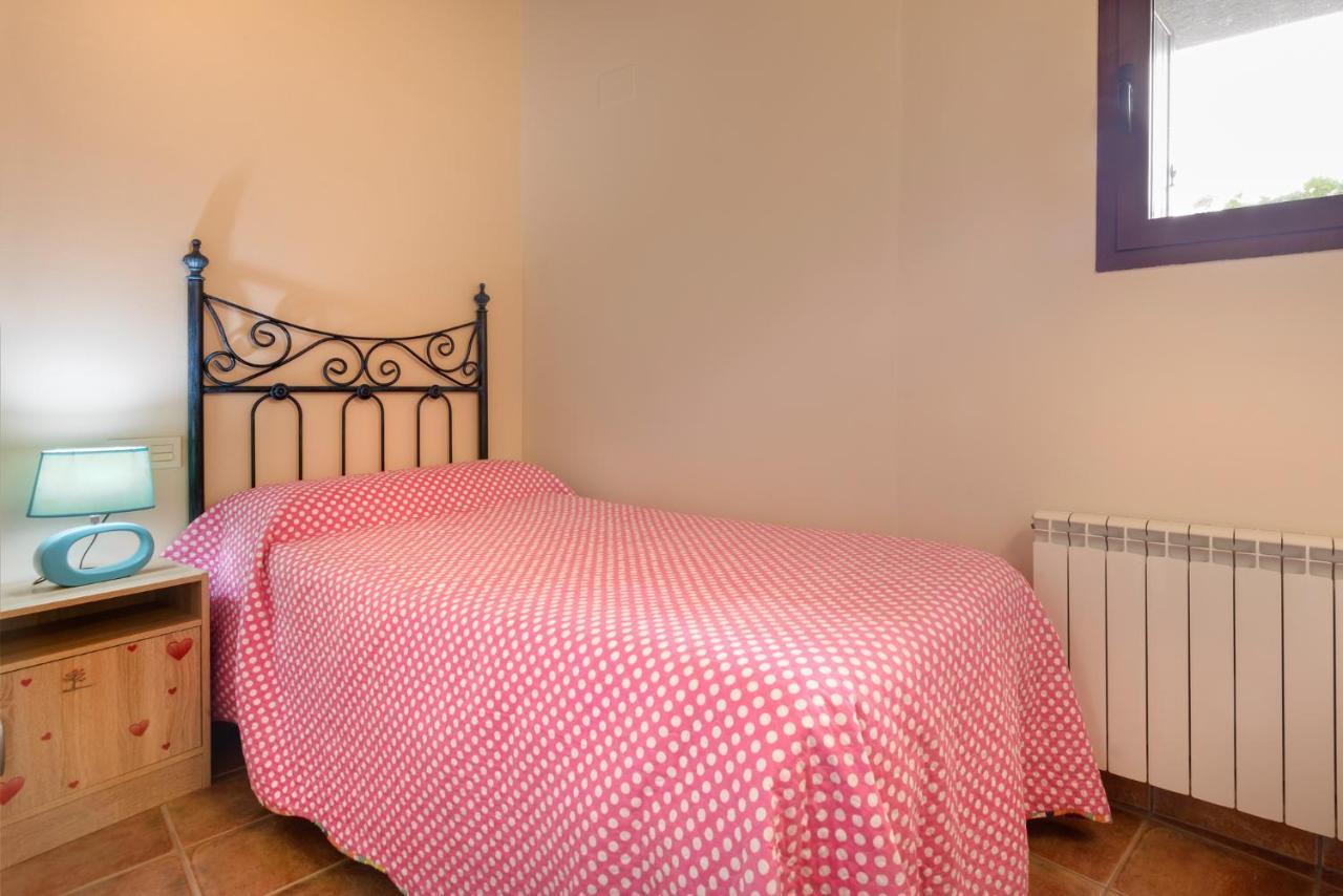 O Zierzo Villa Jaca Bagian luar foto